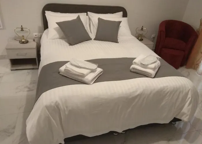 V17 Syntagma Studio